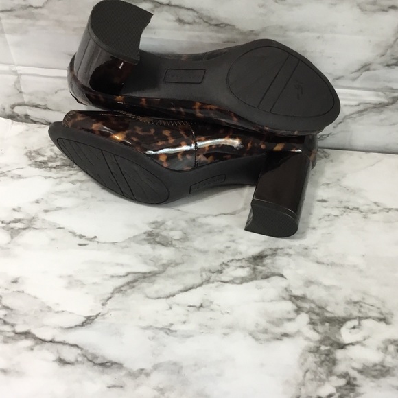 Ann Klein Women’s Tan Brown Heel Pumps Open Toe - Picture 11 of 12